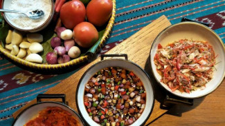 4 Idol K-Pop Kepincut Sambal Indonesia, Ada yang Ketagihan Sampai Nambah