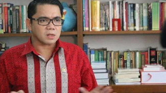 Nama Arteria Dahlan Viral, Garasi Rumahnya Penuh Mobil dan Motor