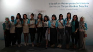 Para Seleb Ini Rajut Gelang Harapan Cegah Kanker Serviks