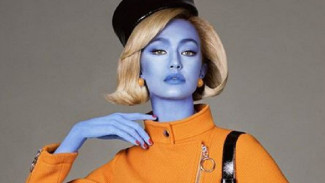 Foto Gigi Hadid Jadi 'Alien' Tuai Kontroversi