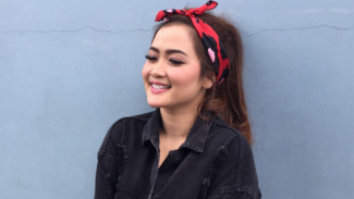 Detik-detik Meninggalnya Ibunda Vega Darwanti, Ada Kejadian Aneh Saat Dini Hari