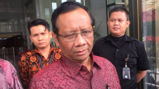 Mahfud MD Bahas Buku Merah dengan Pimpinan KPK