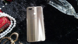 Oppo Tak Latah Tren Kamera Banyak, Fokus Kualitas Baterai