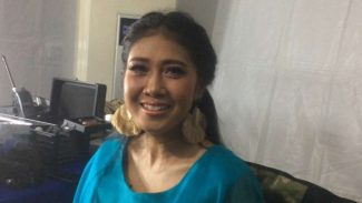 Berusia 44 Tahun, Erie Suzan Mengaku Sudah Pacaran Selama 11 Tahun dengan Kekasih