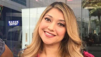 Jarang Tampil Bareng, Sarah Azhari Ungkap Status Pernikahannya dengan Pedro Carrascalao