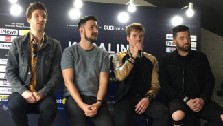 Konser di Jakarta Kodaline Disediakan Rendang, Sate dan Iga Bakar