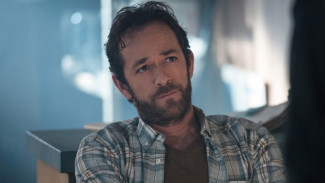 Aktor Beverly Hills 90210, Luke Perry Dilarikan ke RS karena Stroke