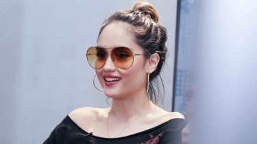 Cinta Laura.