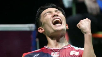 Gila, Kento Momota Kalahkan Rekor Dunia Lee Chong Wei