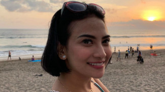 Video Vanessa Angel Minta Diayun Bikin Heboh