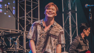 Nyanyian Menyayat Hati Rizky Febian untuk Sang Ibu