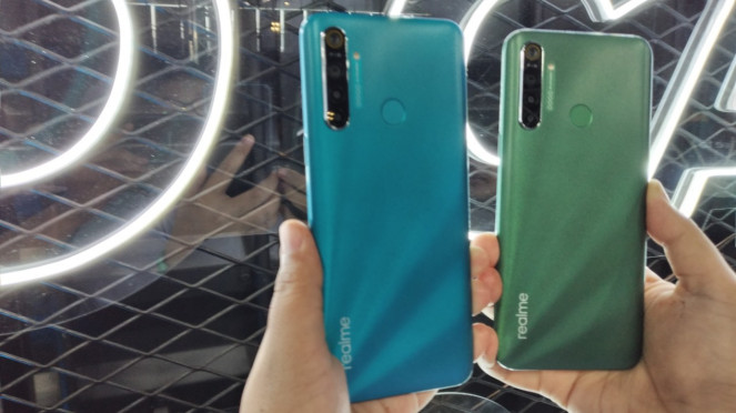 Realme 5i.
