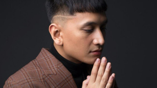 Abirama, Anak Didik David Foster Rilis Single Ego