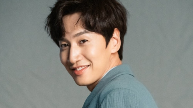 Lee Kwang Soo.