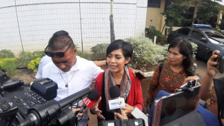 Kasus Kematian Putrinya Buat Mental Karen Pooroe Terpuruk