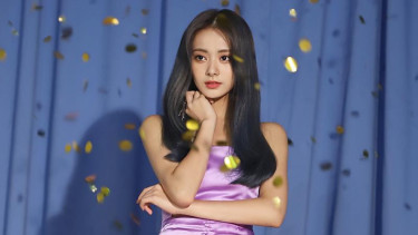 Tzuyu TWICE.