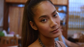 Tara Basro Simpan Barang Aneh di Tas, Netizen Bertanya-tanya: Untuk Apa Sih?