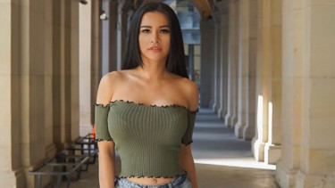 Maria Vania.
