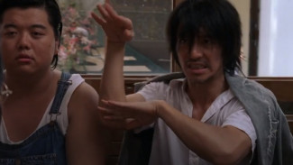 Aksi Seru dan Lucu Stephen Chow di Kung Fu Hustle