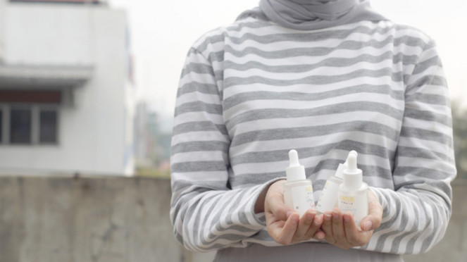 Face serum.