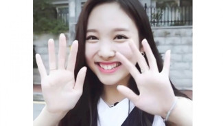 8 Potret Idol Korea dengan Gigi Kelincinya yang Bikin Gemes