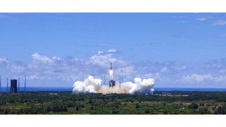 Pesawat China Terbang Melesat Dikira Asteroid