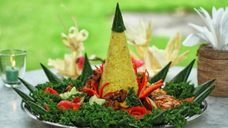 Resep Nasi Tumpeng dalam Berbagai Versi, Ada yang Pakai Bunga Telang