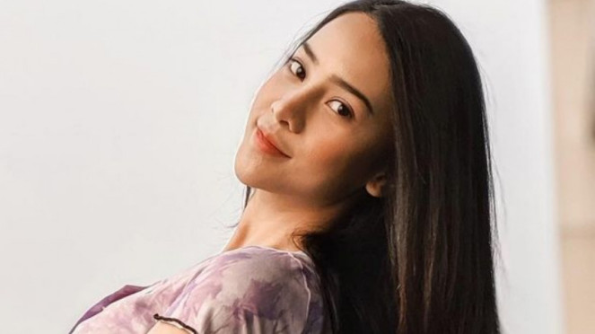 Anya Geraldine.