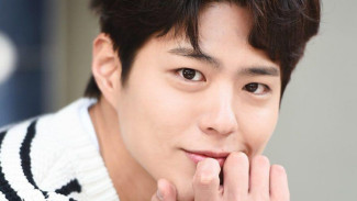 Park Bo Gum dan Jeon Somi Bakal Jadi Host di MAMA Awards 2022