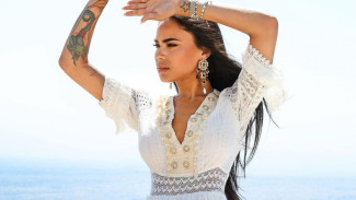 Model Seksi Ini Mau Kencani Pria yang Sudah Vaksin COVID-19