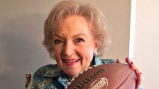 Artis Legendaris Betty White Usia 99, Ini Tips Panjang Umurnya
