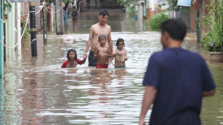 Banjir Jakarta Meluas, 75 RT dan 19 Ruas Jalan Terendam Banjir Ketinggian Capai 1,7 Meter