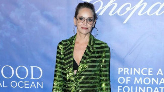 Cerita Sharon Stone, Dioperasi Pembesaran Payudara Tanpa Izinnya