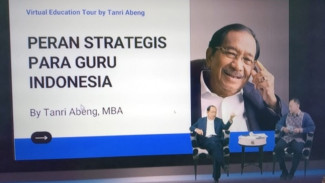 Tanri Abeng: Peran Guru Sangat Penting Menuju Indonesia Emas