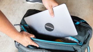 Canggihnya Tas Laptop Ini, Ada Colokan USB dan Headphone