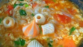 Makanan Penghangat Badan, Ini 5 Resep Seblak Mie