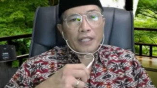 Usai Dianiaya Irjen Napoleon, Muncul Foto M Kece Lagi Ibadah