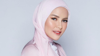 10 Artis Berhijab yang Sibuk Bisnis Fashion Muslim