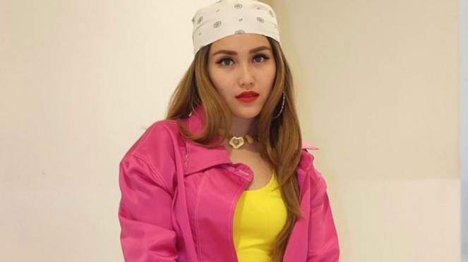 Ayu Ting Ting.