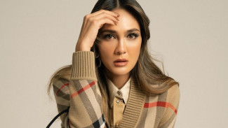 Ditanya Balik dengan Mantan, Luna Maya: Belum Tentu Dia Mau