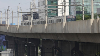 MRT Jakarta Sudah Beroperasi Normal Usai Crane Kejagung Jatuh di Atas Rel