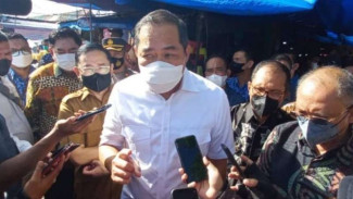 Mendag Lutfi Janji Minyak Goreng Tak Lagi Langka Akhir Februari 2022