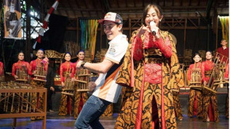 Sosok Ghyna Ridha, Penyanyi yang Bikin Marc Marquez Goyang Ngebor