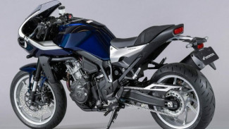 Motor Honda Hawk 11 Bergaya Cafe Racer Resmi Diperkenalkan