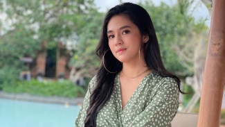 Tradisi Lebaran DJ Una, Masak Lontong Medan Hingga Bagi-bagi THR
