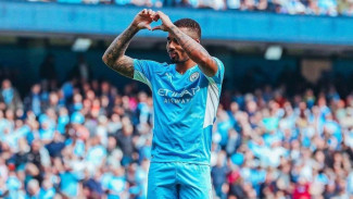Quattrick Gabriel Jesus Bawa ManCity Hancurkan Watford