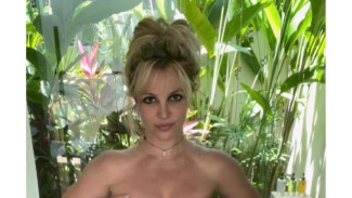 Sering Posting Foto Bugil, Britney Spears Disebut Bikin Malu Anaknya