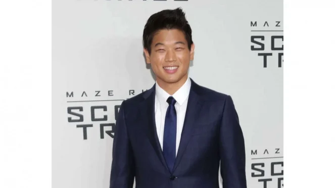 Ki Hong Lee