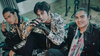 Anak-anak Ferdy Element Terjun ke Industri Musik, Bentuk 3 Tahier