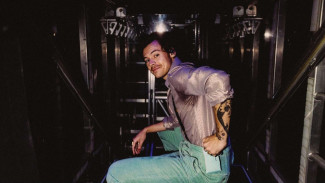 Harry Styles Borong 4 Piala Hingga Dijuluki 'Best Kisser' di BRIT Awards